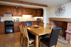 Shaw Cottage kitchen